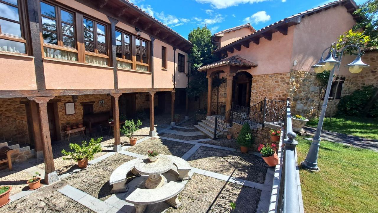 Palacio Del Conde De Rebolledo Villaviciosa de la Ribera Extérieur photo